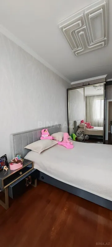 Satılır 3 otaqlı mənzil 127 m²