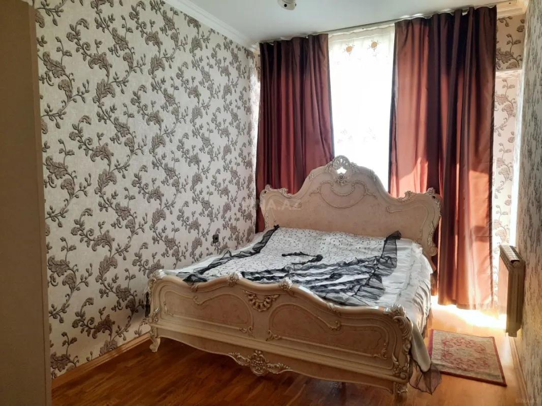 Kirayə verilir 2 otaqlı mənzil 65 m²