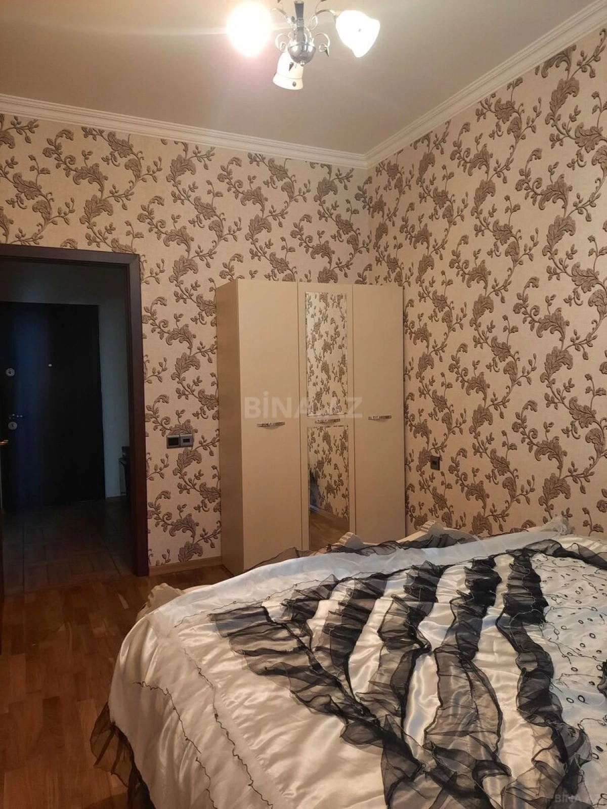 Kirayə verilir 2 otaqlı mənzil 65 m²