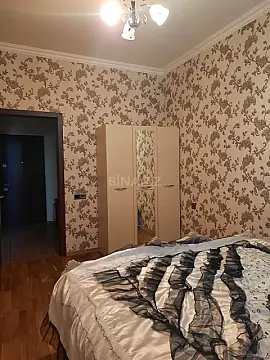 Kirayə verilir 2 otaqlı mənzil 65 m²