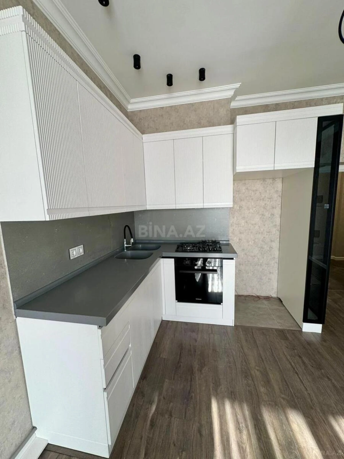 Satılır 2 otaqlı mənzil 60.7 m²