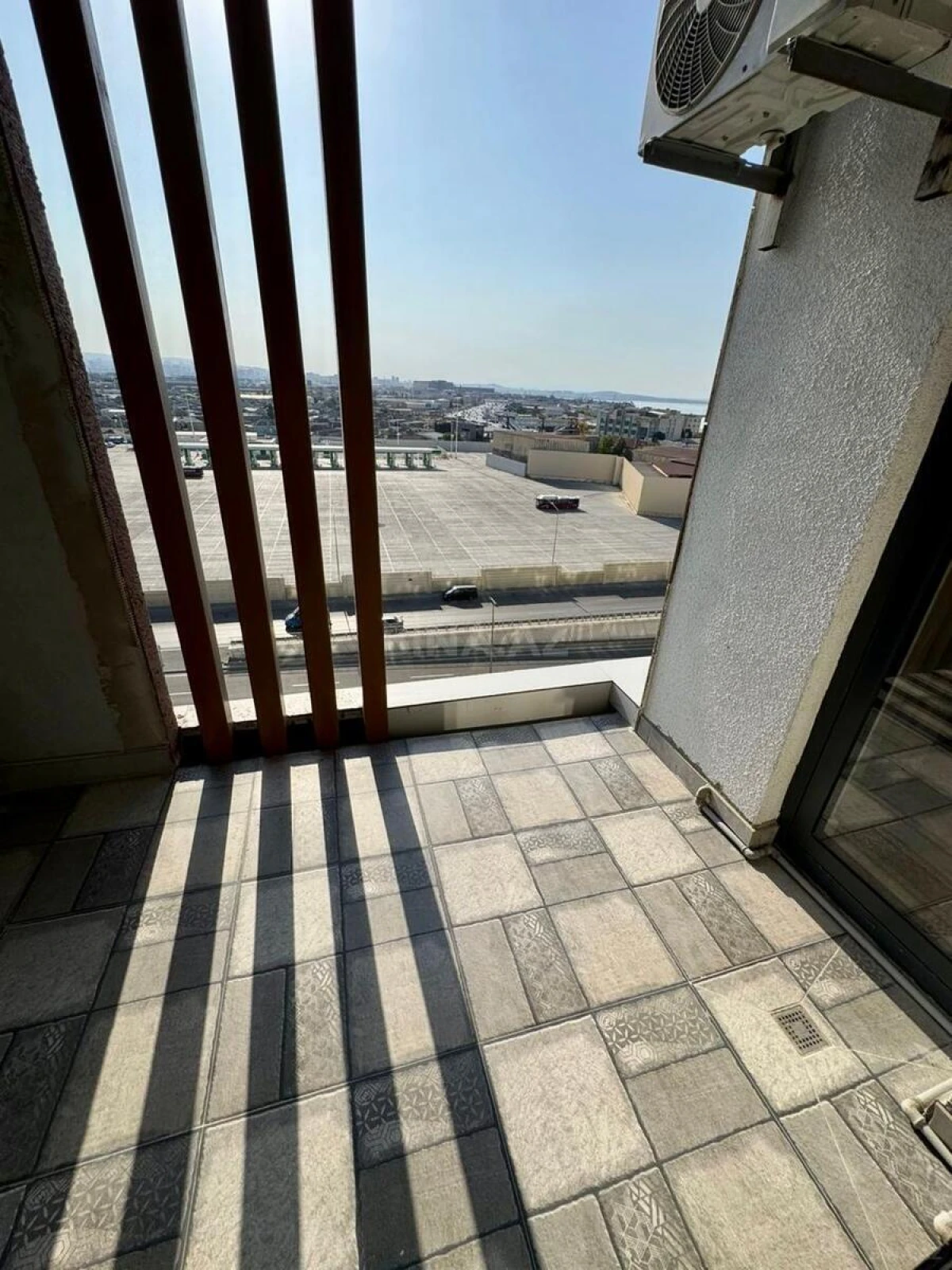 Satılır 2 otaqlı mənzil 60.7 m²