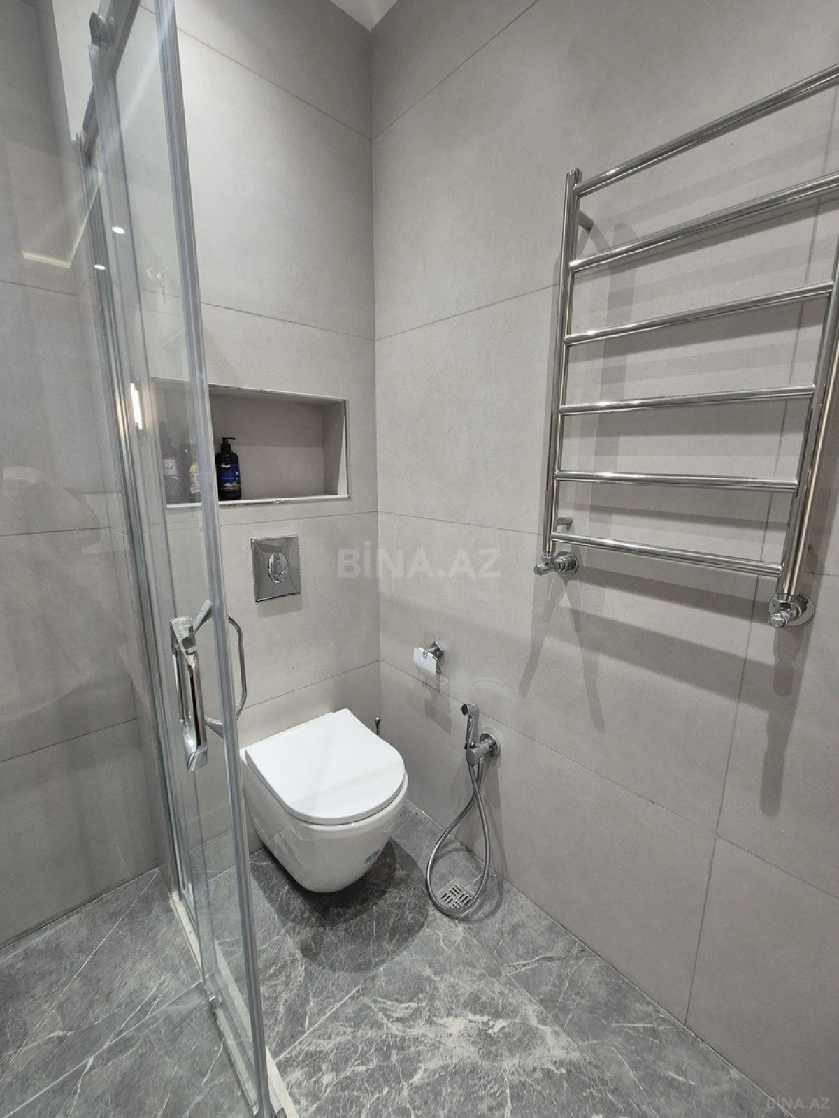 Kirayə verilir 3 otaqlı mənzil 120 m²