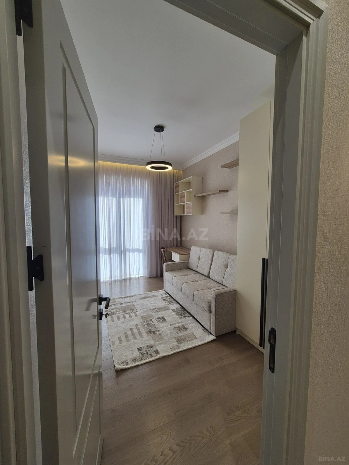 Kirayə verilir 3 otaqlı mənzil 120 m²