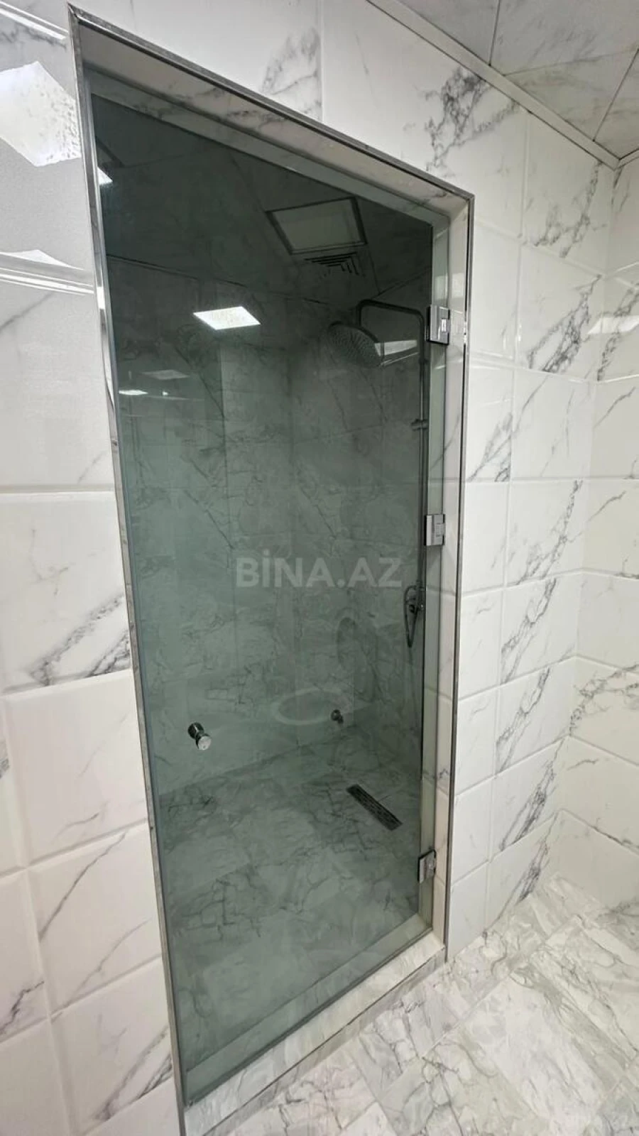 Satılır 3 otaqlı mənzil 165 m²