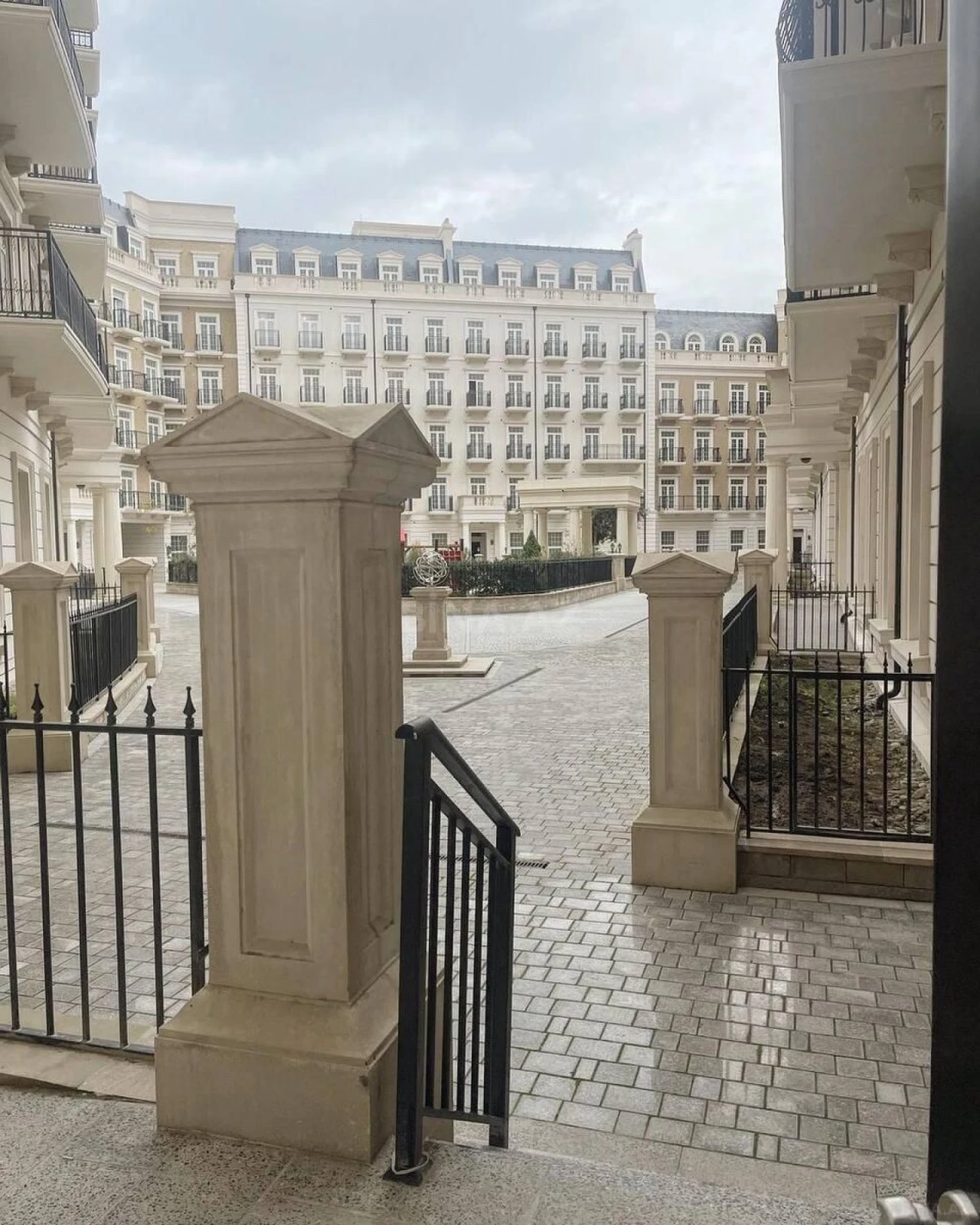 Satılır 1 otaqlı mənzil 60 m²