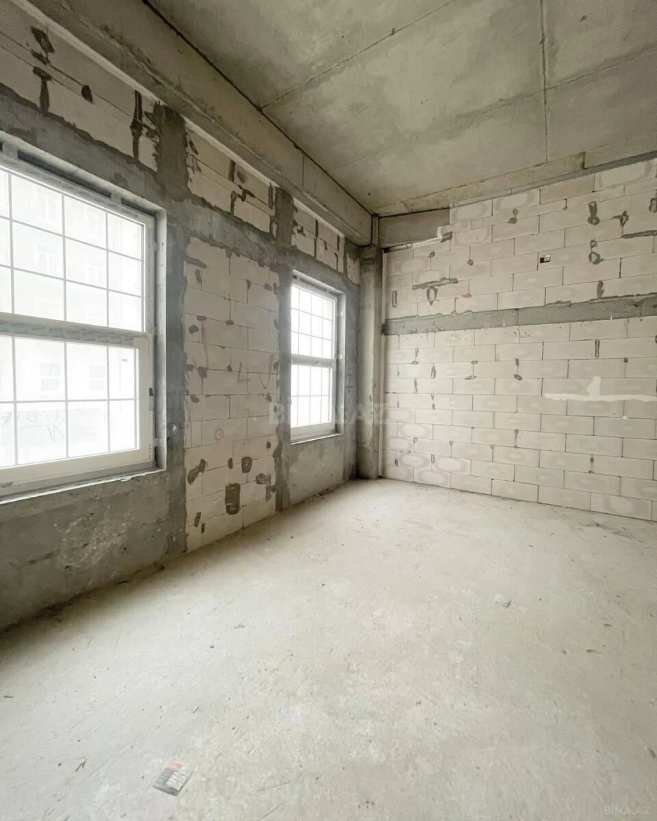 Satılır 1 otaqlı mənzil 60 m²