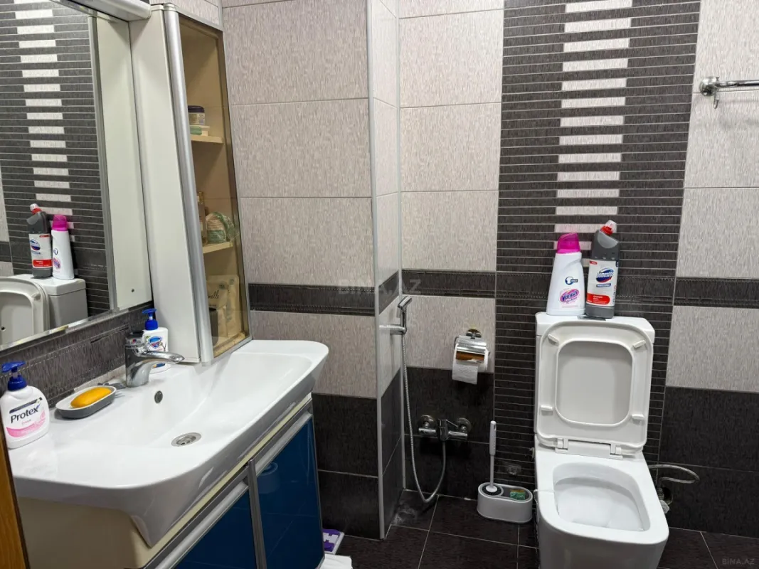 Satılır 3 otaqlı mənzil 145 m²