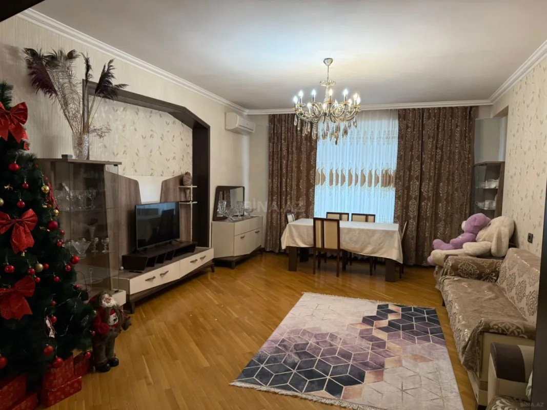 Satılır 3 otaqlı mənzil 145 m²