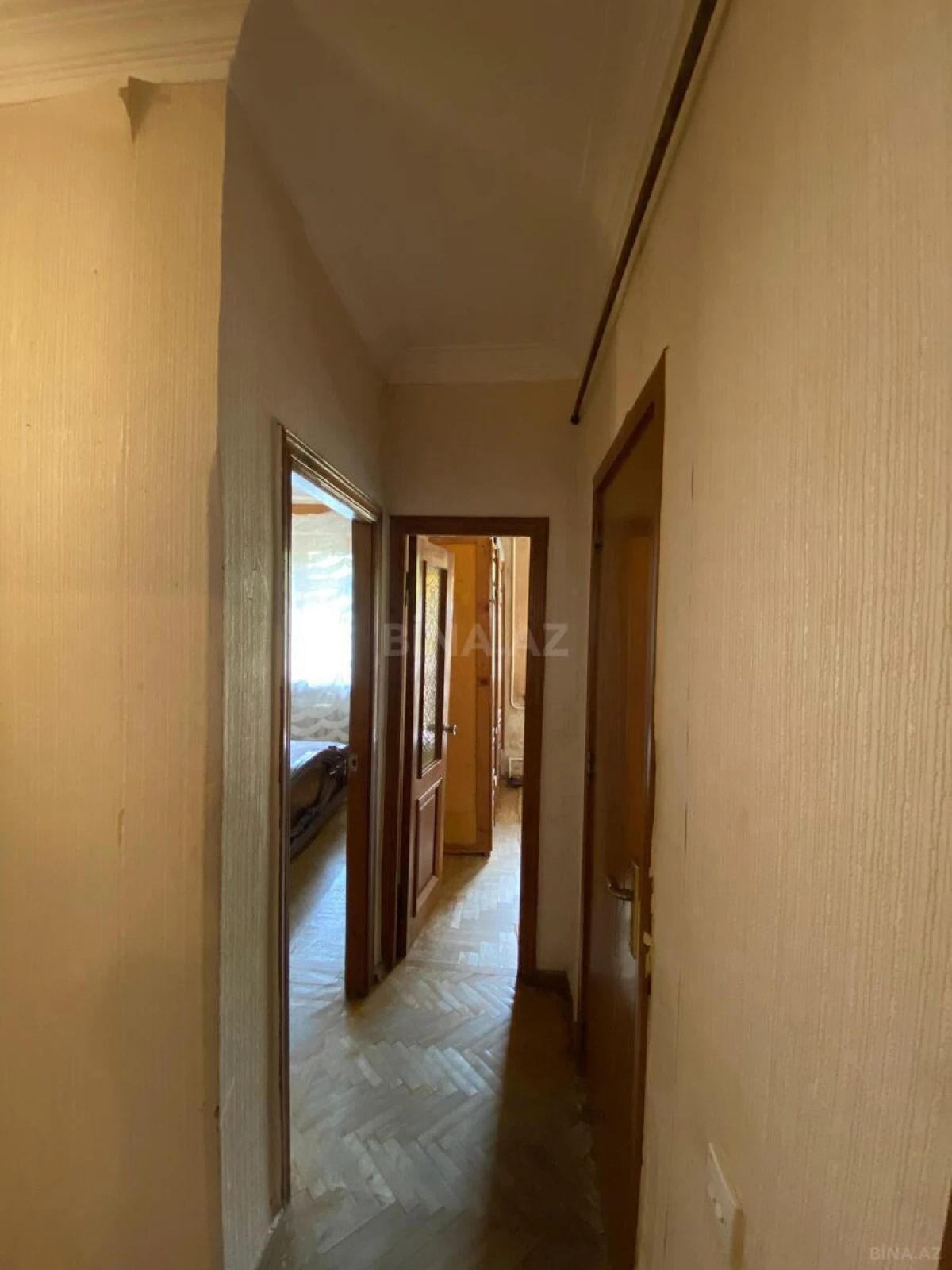 Satılır 4 otaqlı mənzil 100 m²