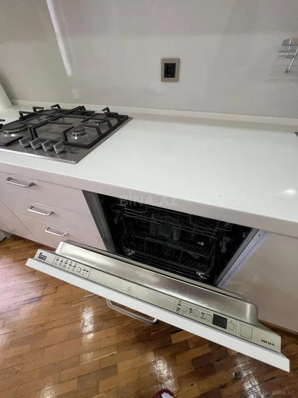 Kirayə verilir 3 otaqlı mənzil 120 m²