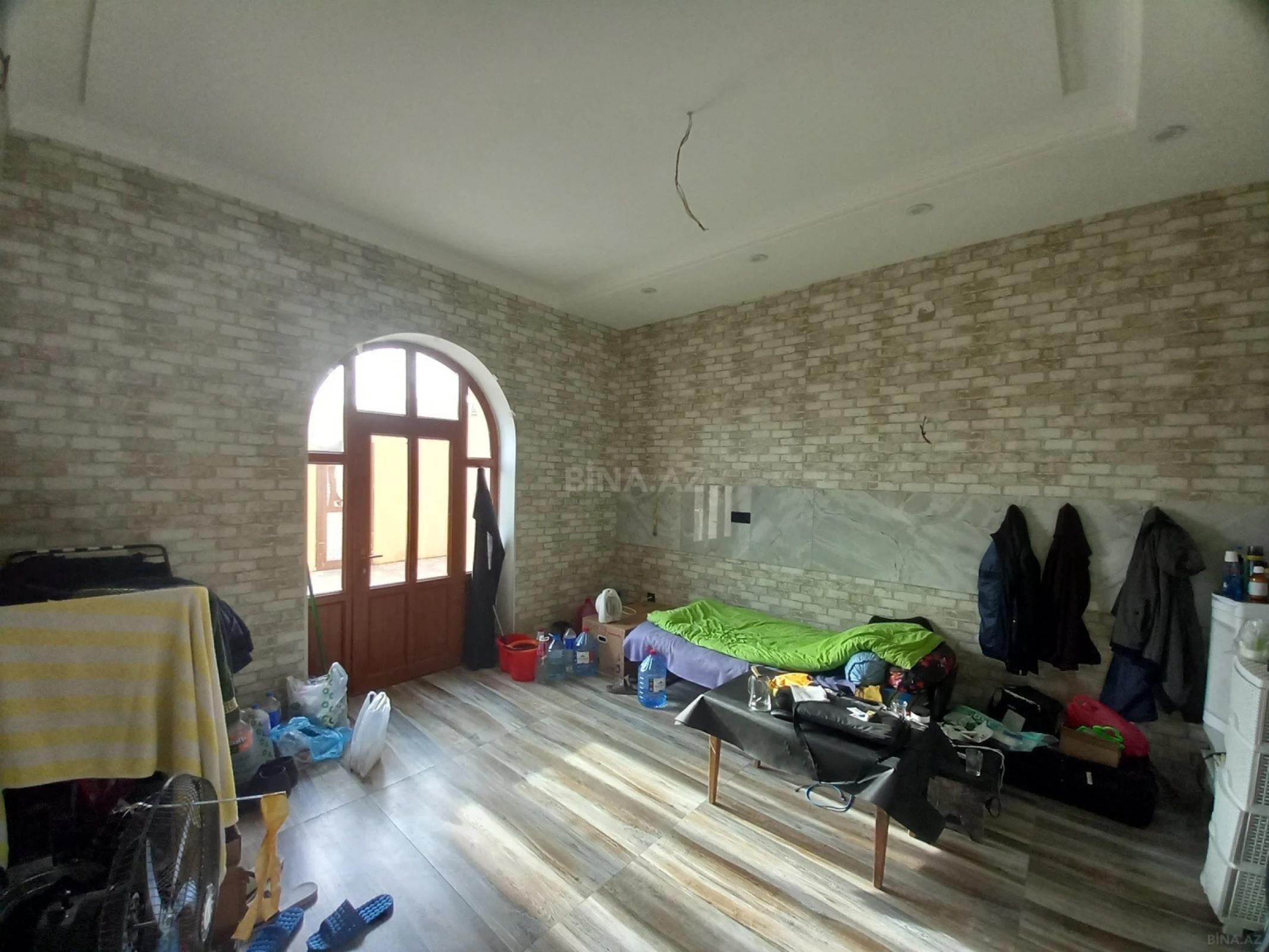 Satılır 6 otaqlı həyət evi 250 m²