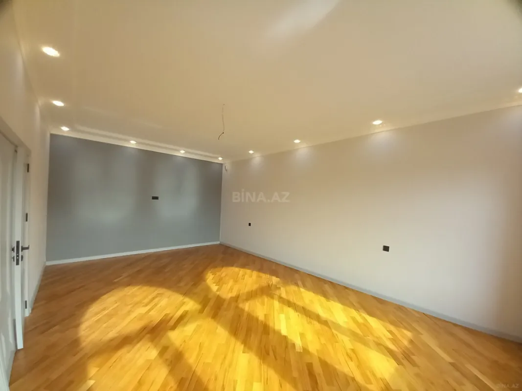 Satılır 6 otaqlı həyət evi 250 m²