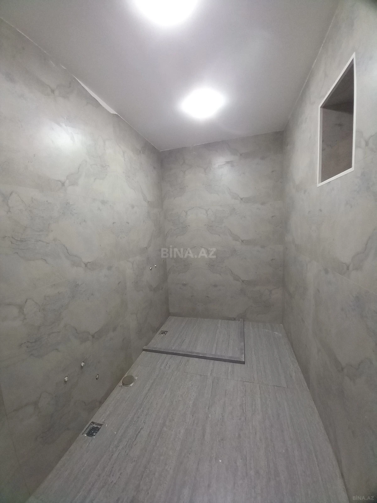 Satılır 6 otaqlı həyət evi 250 m²