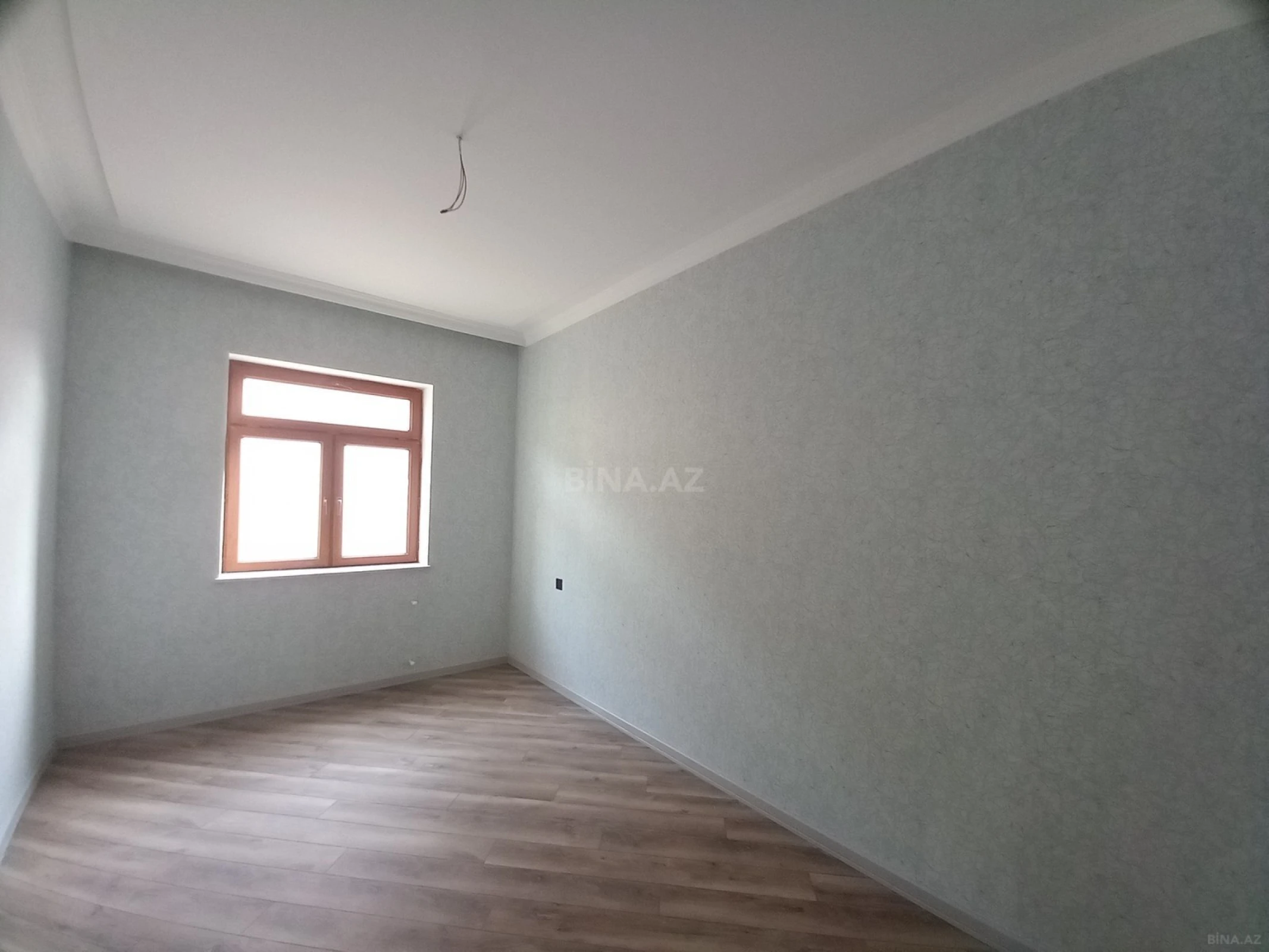 Satılır 6 otaqlı həyət evi 250 m²