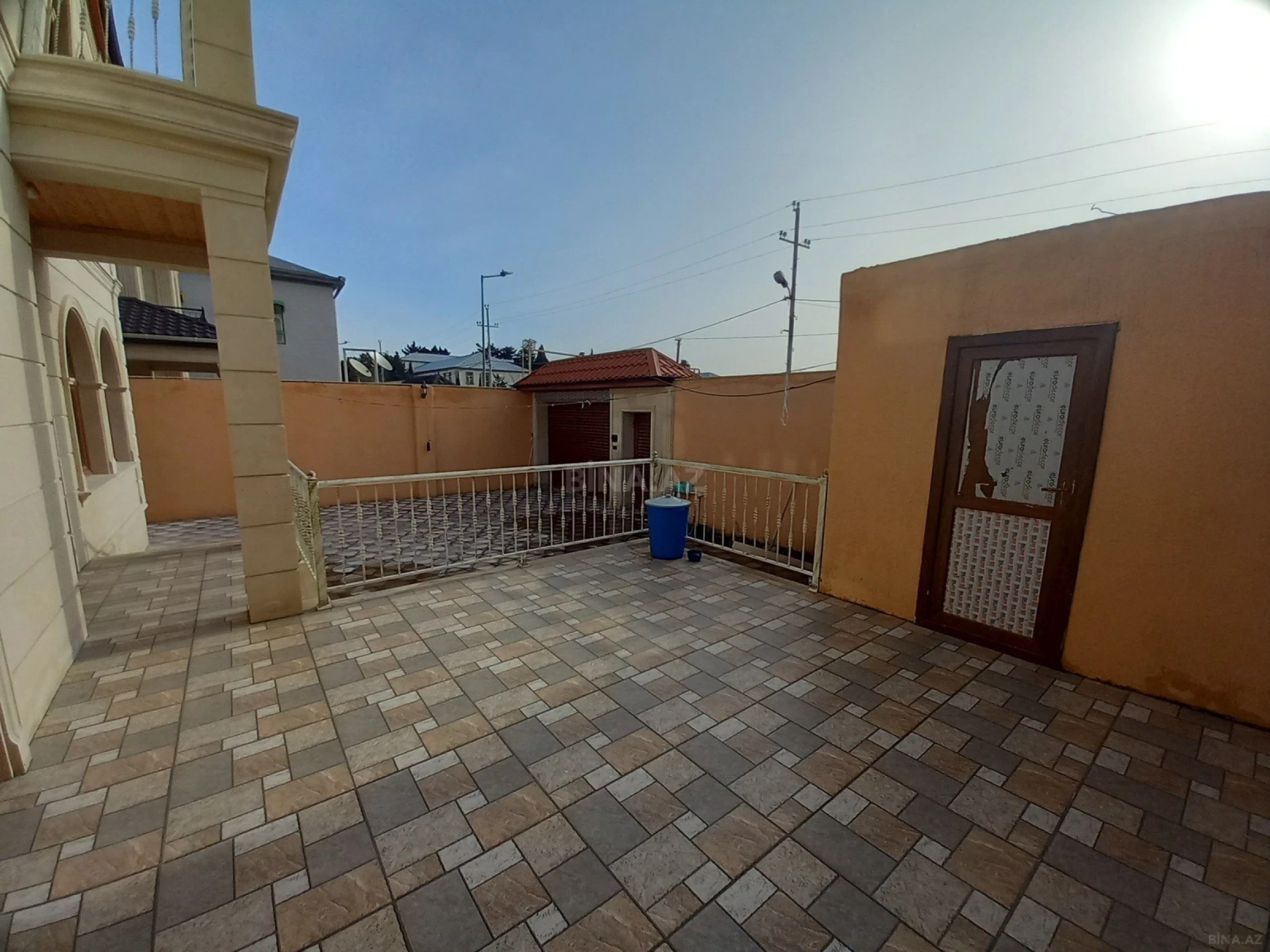 Satılır 6 otaqlı həyət evi 250 m²