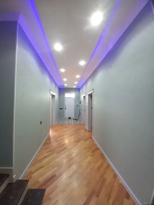 Satılır 6 otaqlı həyət evi 250 m²