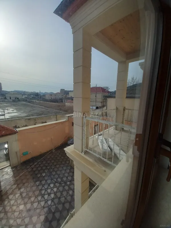 Satılır 6 otaqlı həyət evi 250 m²