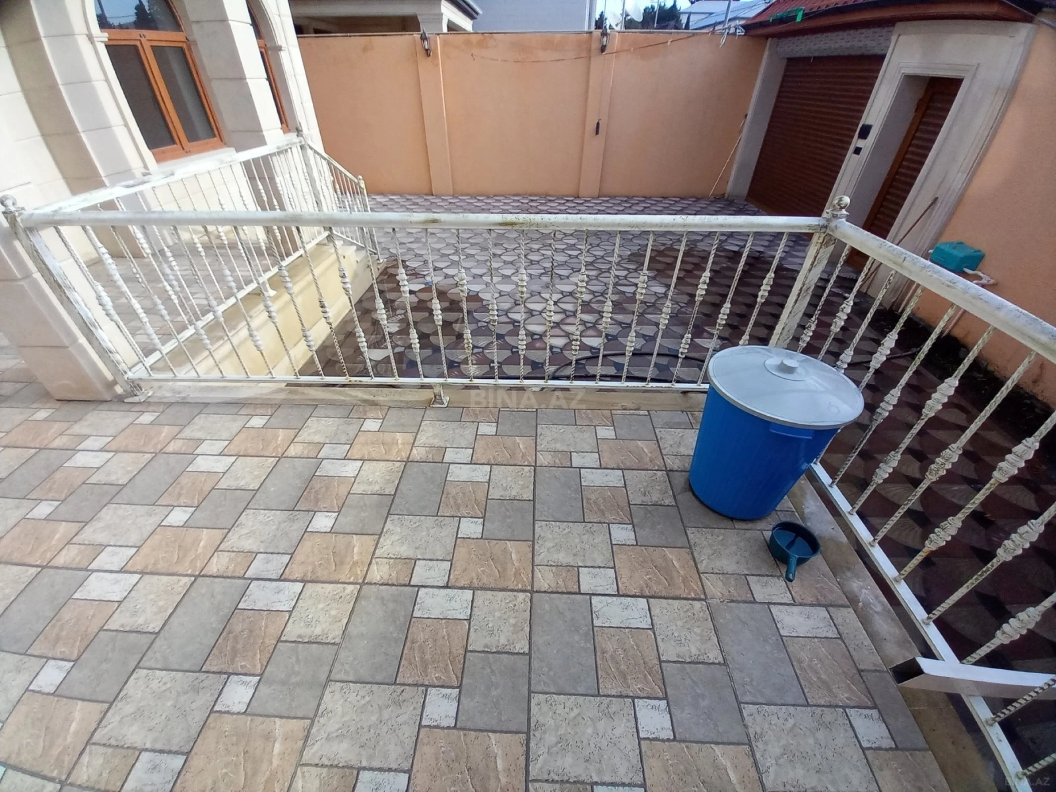 Satılır 6 otaqlı həyət evi 250 m²