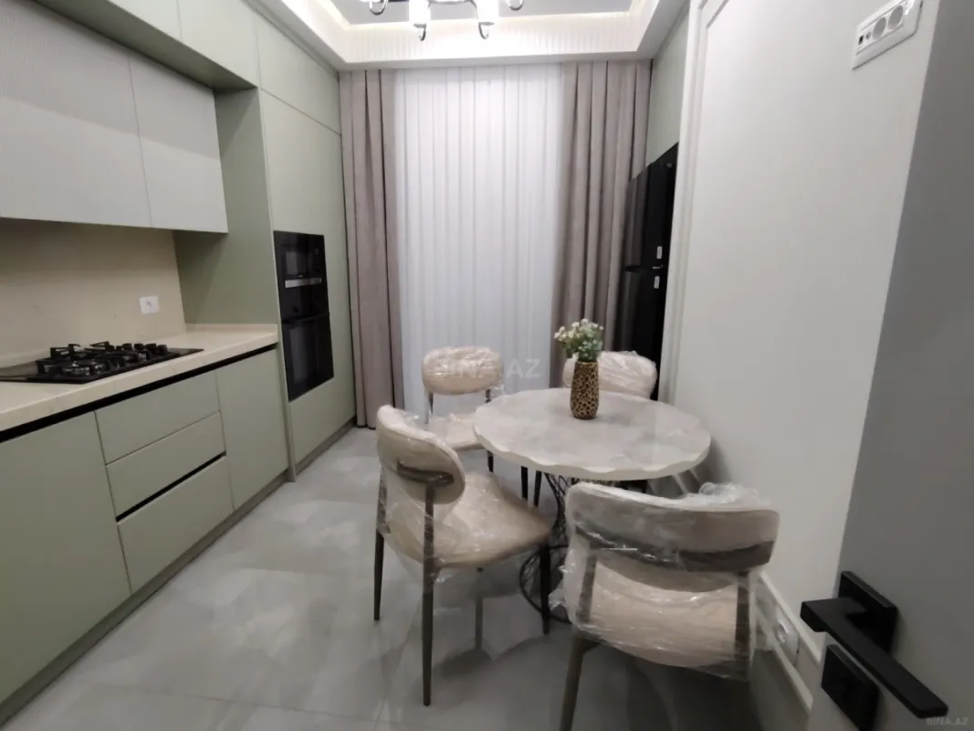 Satılır 3 otaqlı mənzil 98 m²