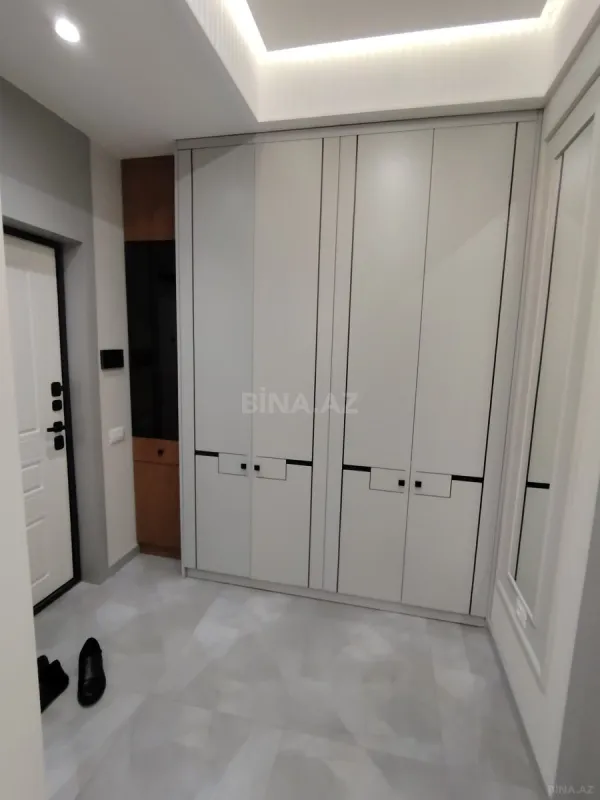 Satılır 3 otaqlı mənzil 98 m²