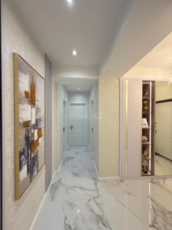Satılır 4 otaqlı mənzil 110 m²