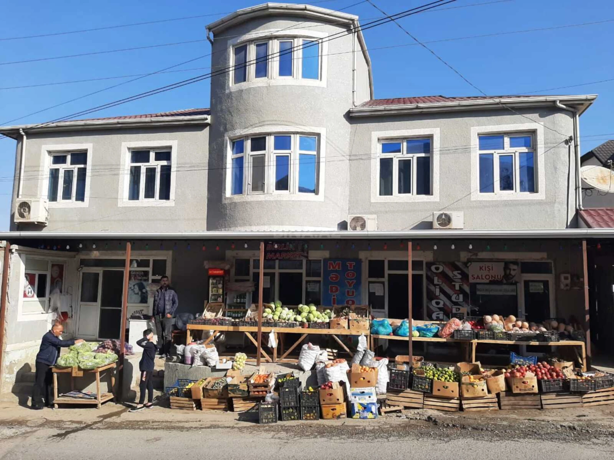 Satılır obyekt 500 m²