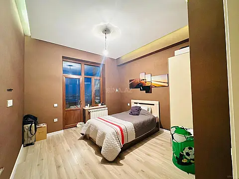 Satılır 3 otaqlı mənzil 83 m²