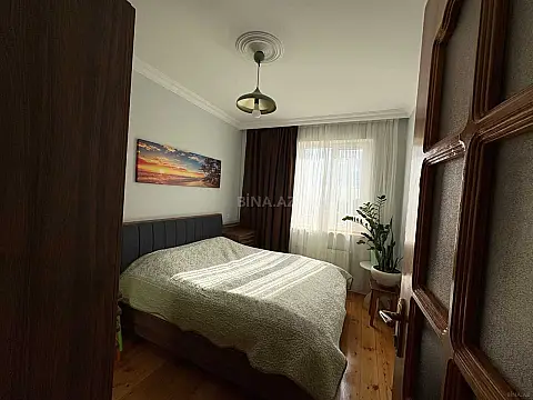 Satılır 4 otaqlı mənzil 100 m²