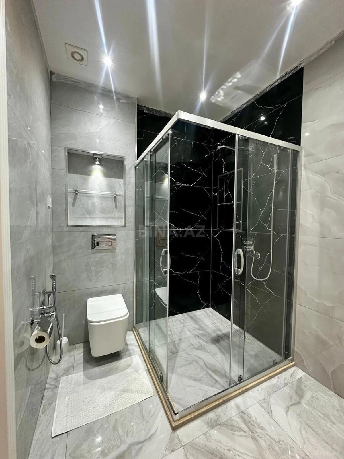 Satılır 2 otaqlı mənzil 67 m²