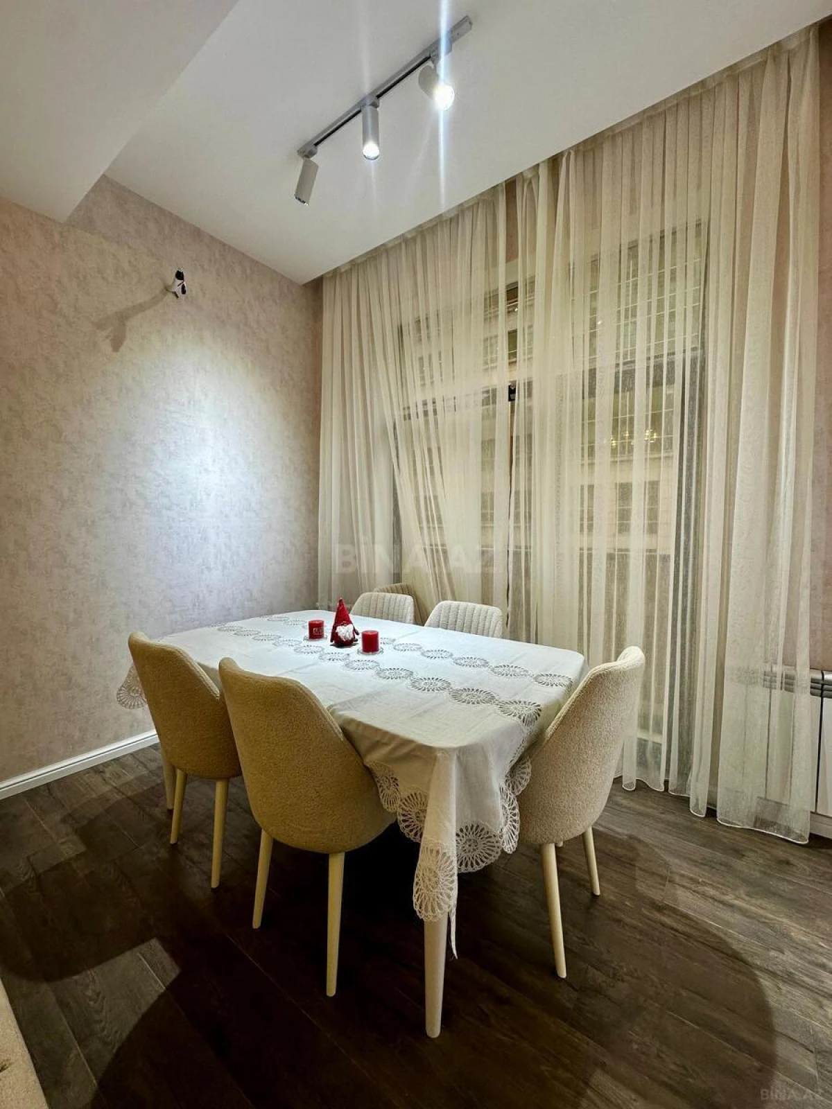 Satılır 2 otaqlı mənzil 67 m²