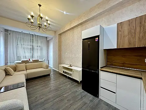 Satılır 2 otaqlı mənzil 67 m²