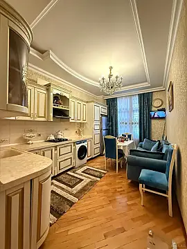Satılır 3 otaqlı mənzil 147 m²