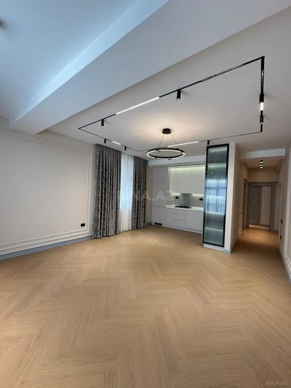 Satılır 4 otaqlı mənzil 117 m²