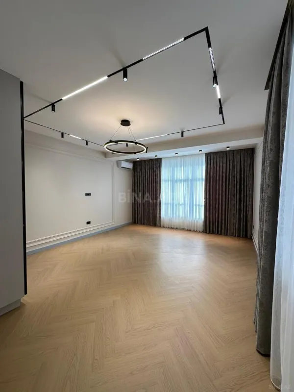 Satılır 4 otaqlı mənzil 117 m²