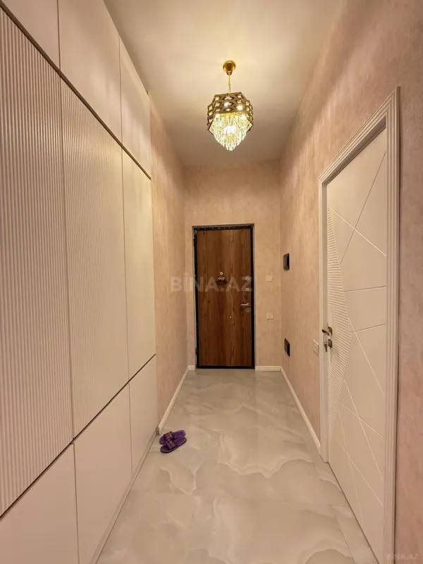 Satılır 2 otaqlı mənzil 66.7 m²