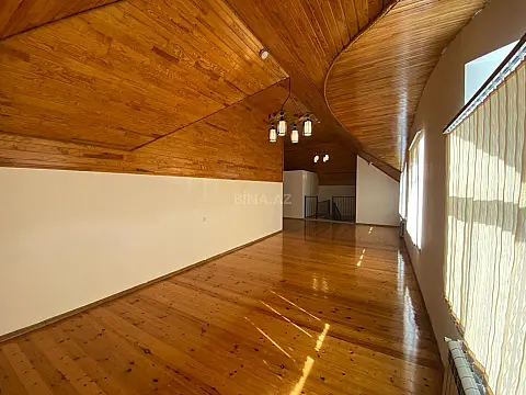 Satılır 9 otaqlı həyət evi 450 m²