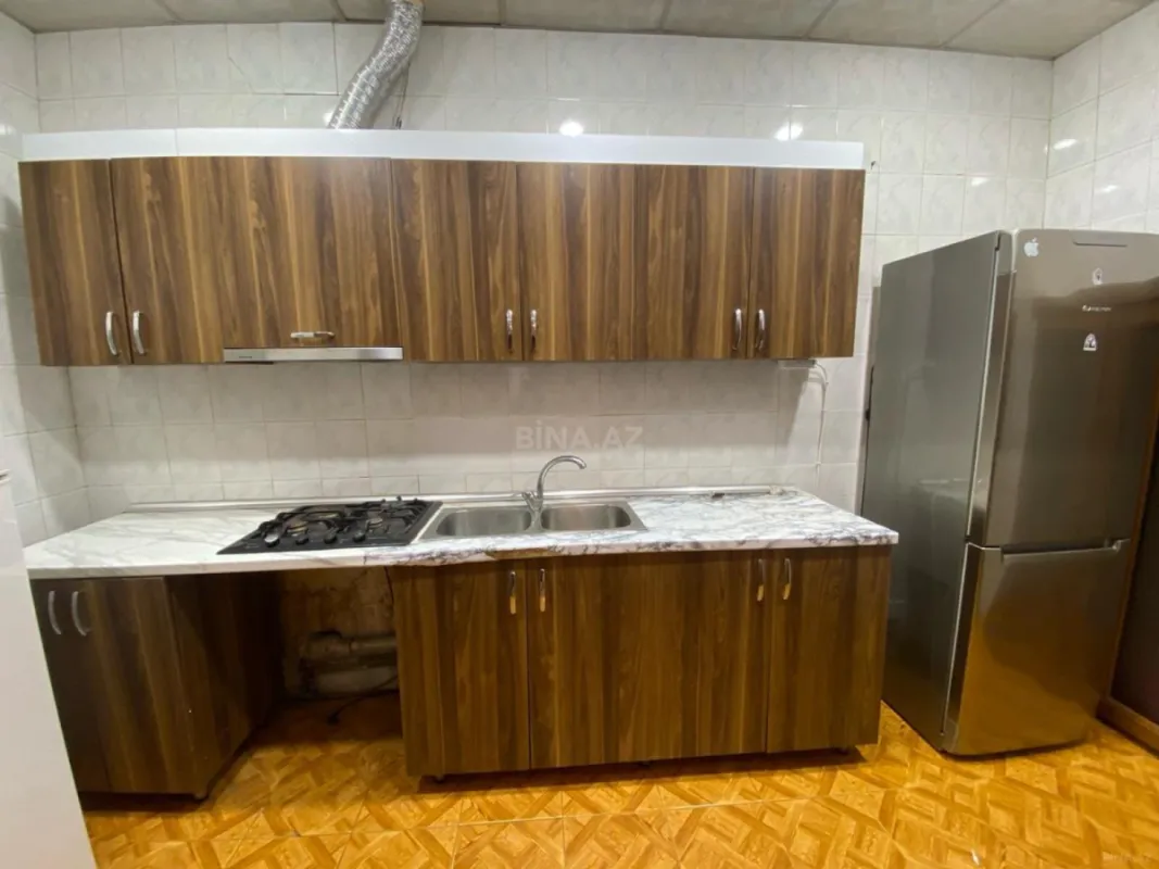 Satılır 9 otaqlı həyət evi 450 m²