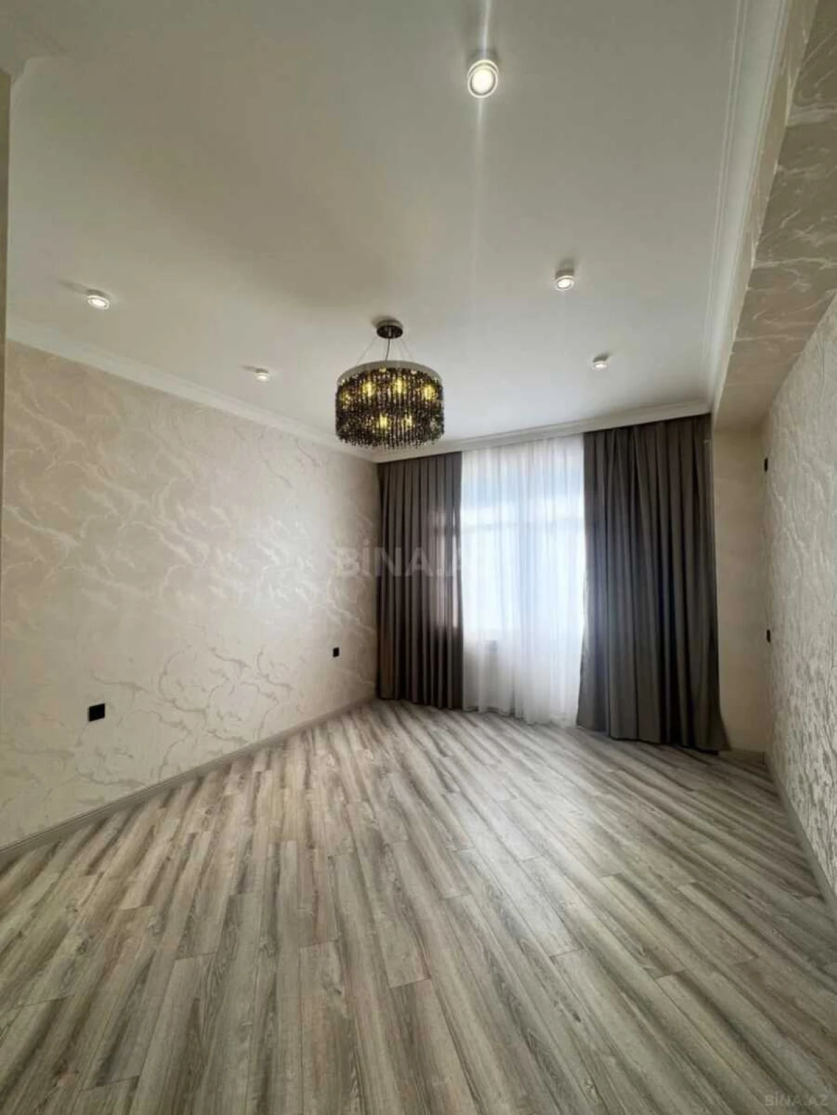 Satılır 3 otaqlı mənzil 90 m²