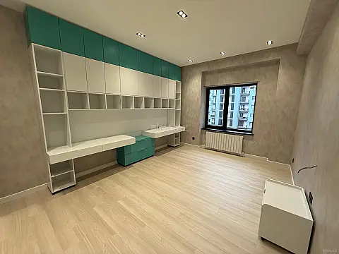 Kirayə verilir 4 otaqlı ofis 140 m²