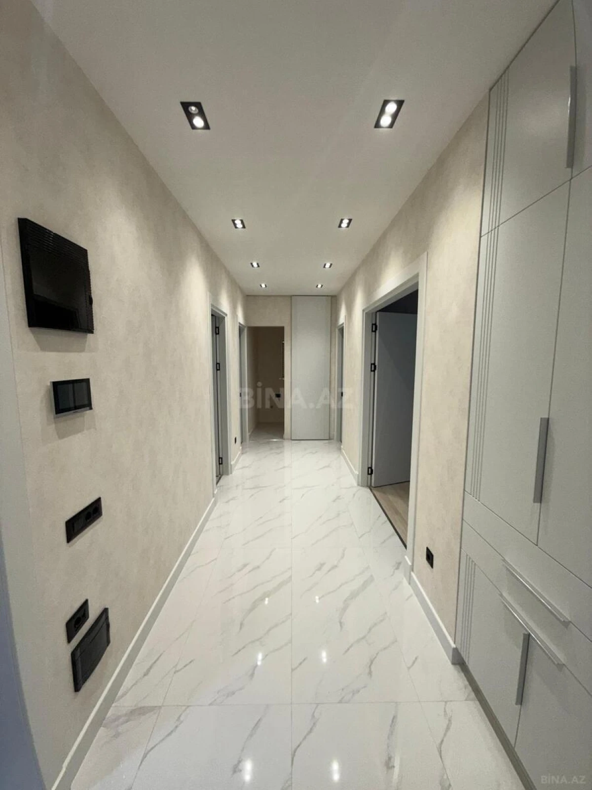 Kirayə verilir 4 otaqlı ofis 140 m²