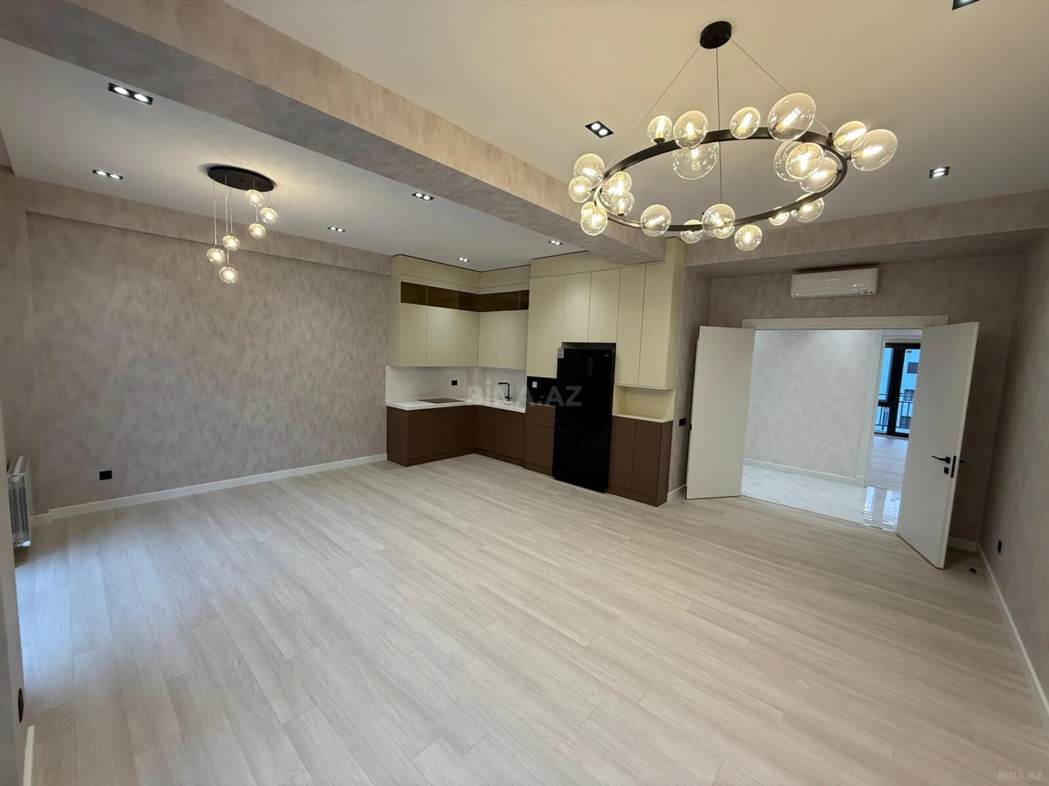 Kirayə verilir 4 otaqlı ofis 140 m²