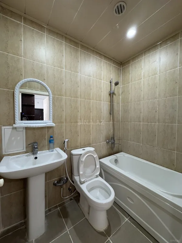 Kirayə verilir 2 otaqlı mənzil 60 m²