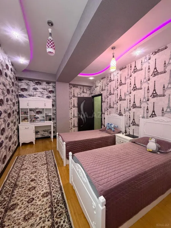 Satılır 3 otaqlı mənzil 128 m²