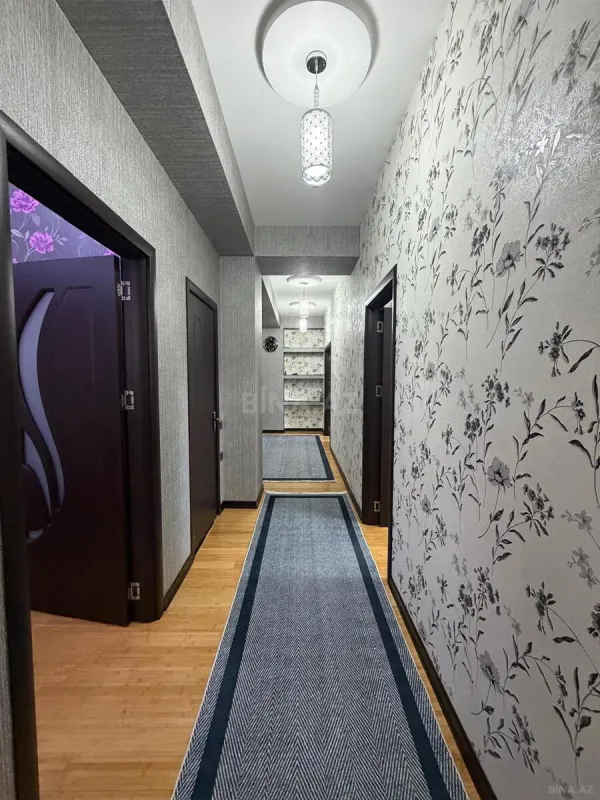Satılır 3 otaqlı mənzil 128 m²