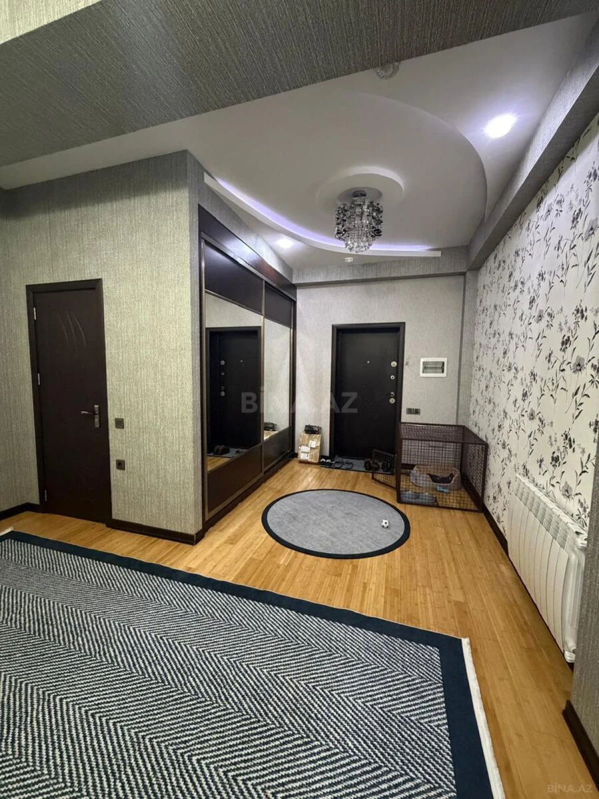 Satılır 3 otaqlı mənzil 128 m²