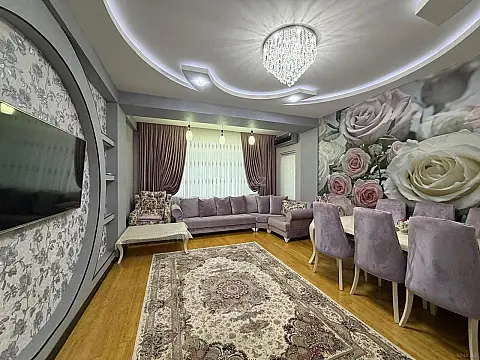 Satılır 3 otaqlı mənzil 128 m²