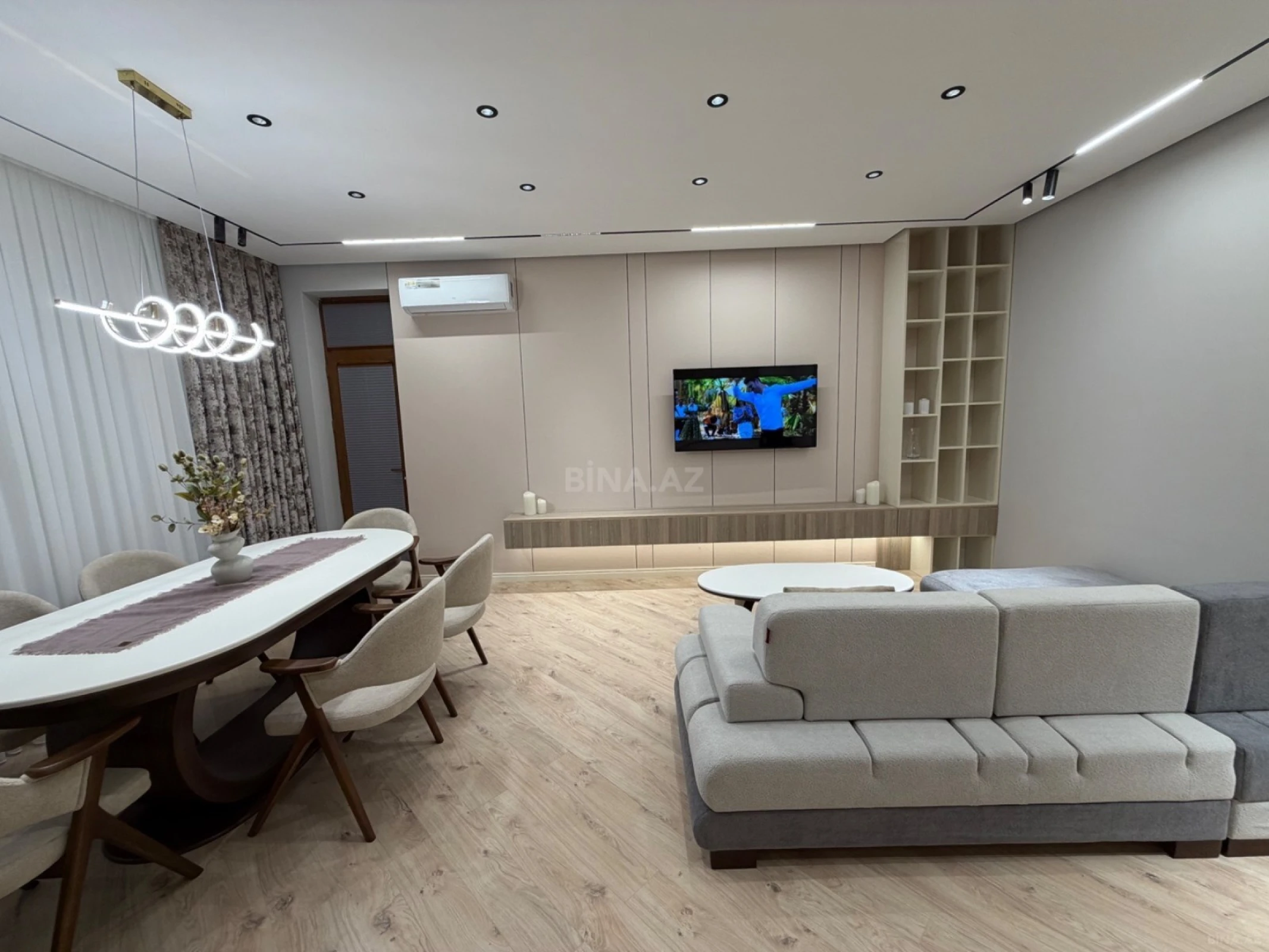 Kirayə verilir 3 otaqlı mənzil 135 m²