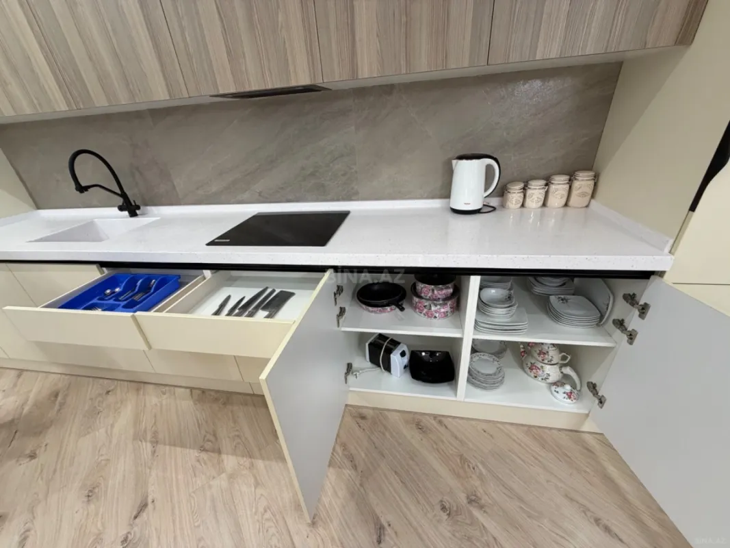 Kirayə verilir 3 otaqlı mənzil 135 m²