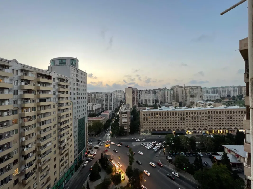 Kirayə verilir 2 otaqlı mənzil 116 m²